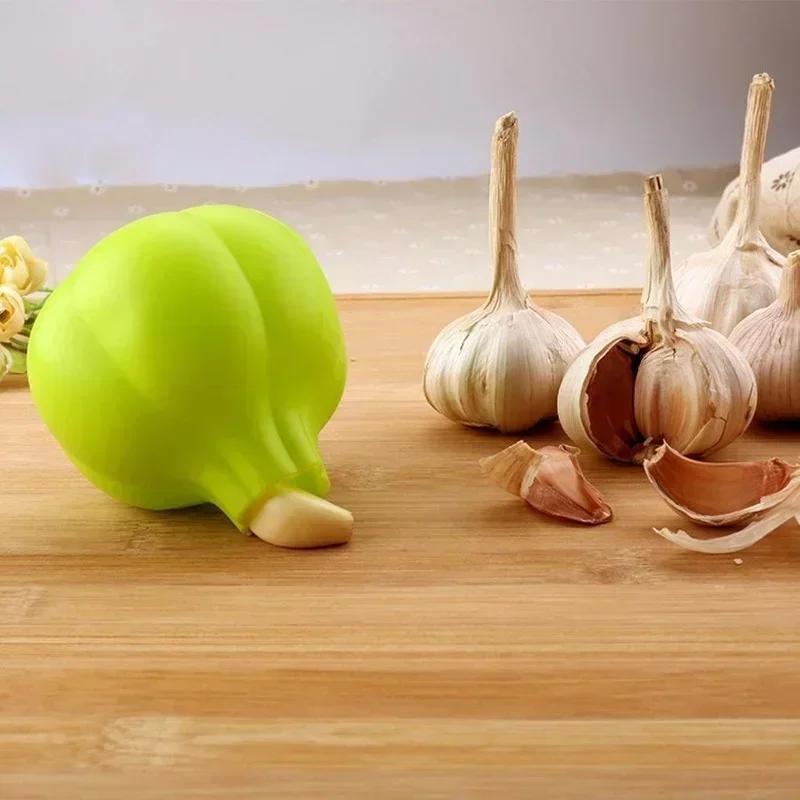 Hands-Free Silicone Garlic Peeler Edible Silica Manual Garlic Peeling Bag Rub and Peel Quickly Kitchen Vegetables Tools Gadgets зелёный
Hands-Free Silicone Garlic Peeler Edible Silica Manual Garlic Peeling Bag Rub and Peel Quickly Kitchen Vegetables Tools Gadgets зелёный