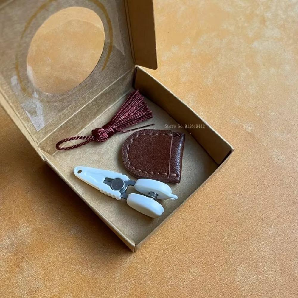 Металеві швейні маленькі ножиці Швейні вишивальні ножиці Швейні вишивальні приладдя
Металеві швейні маленькі ножиці Швейні вишивальні ножиці Швейні вишивальні приладдя