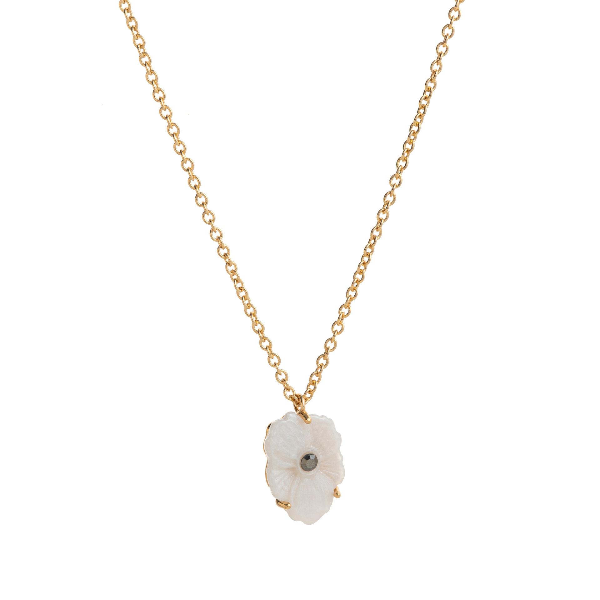 December Birthstone White Flower Pendant With Diamonds Simple Color Zircon Necklace
December Birthstone White Flower Pendant With Diamonds Simple Color Zircon Necklace