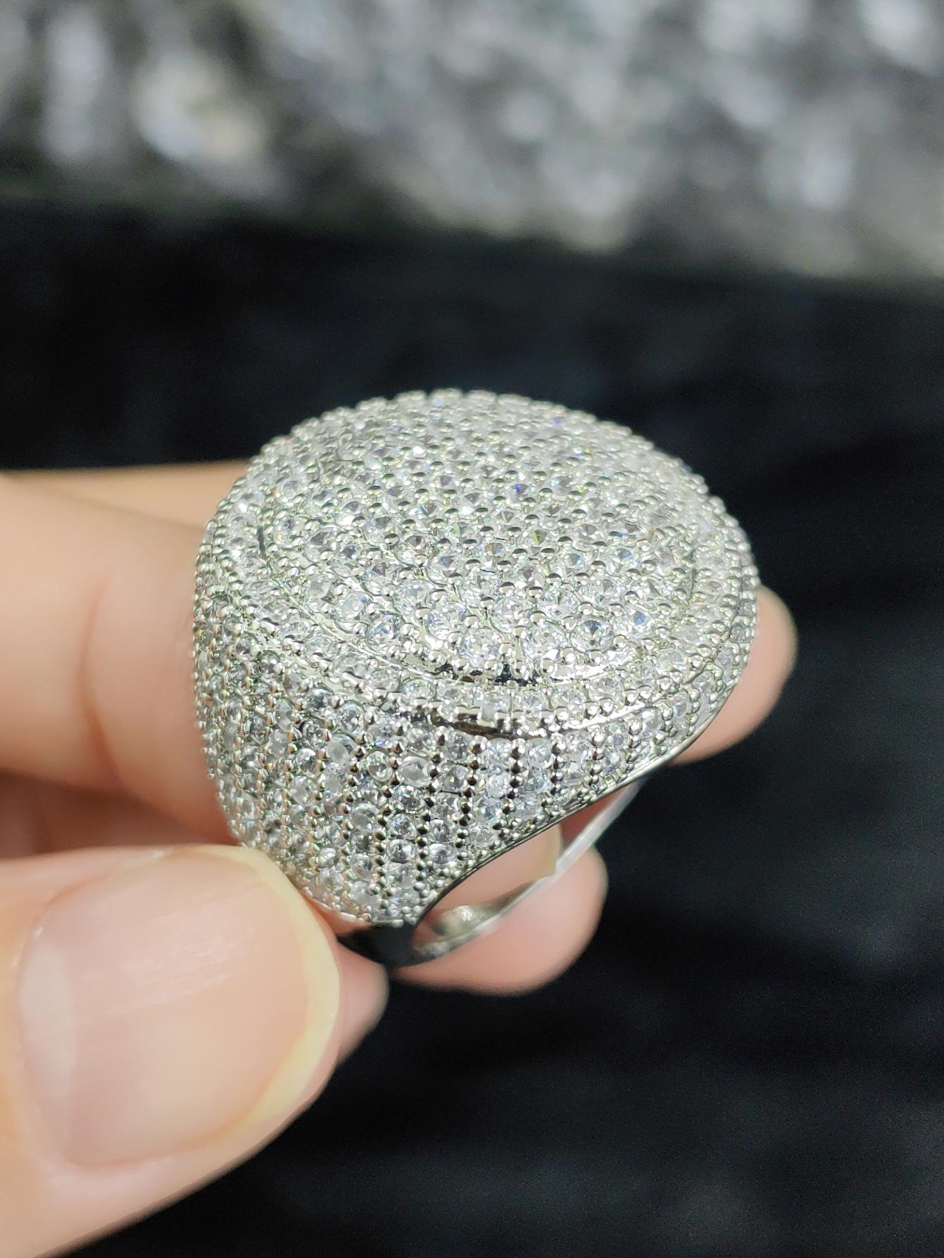Round Ring Copper Inlaid Zircon Full Diamond Personalized Hip Hop Trendy Couple Accessories Ring no. 10 срібний
Round Ring Copper Inlaid Zircon Full Diamond Personalized Hip Hop Trendy Couple Accessories Ring no. 10 срібний