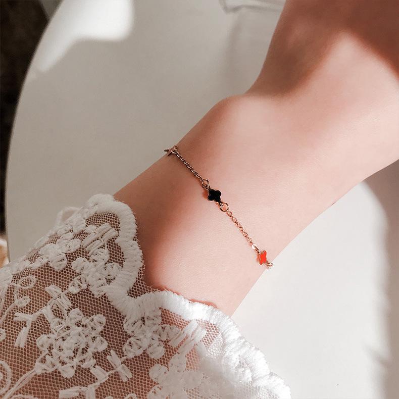 18k Rose Gold Lucky Charm Bracelet for Women - Korean Style Student Jewelry in Titanium Steel
18k Rose Gold Lucky Charm Bracelet for Women - Korean Style Student Jewelry in Titanium Steel