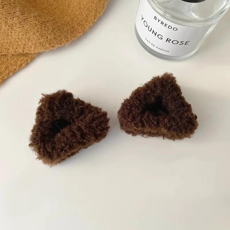 2PCS Plush Cat Ears Shape Hair Clips Women Sweet Cute Beige Duck Beak Clip Hairpin Fashion Girls Headwear Hair Accessories
2PCS Plush Cat Ears Shape Hair Clips Women Sweet Cute Beige Duck Beak Clip Hairpin Fashion Girls Headwear Hair Accessories