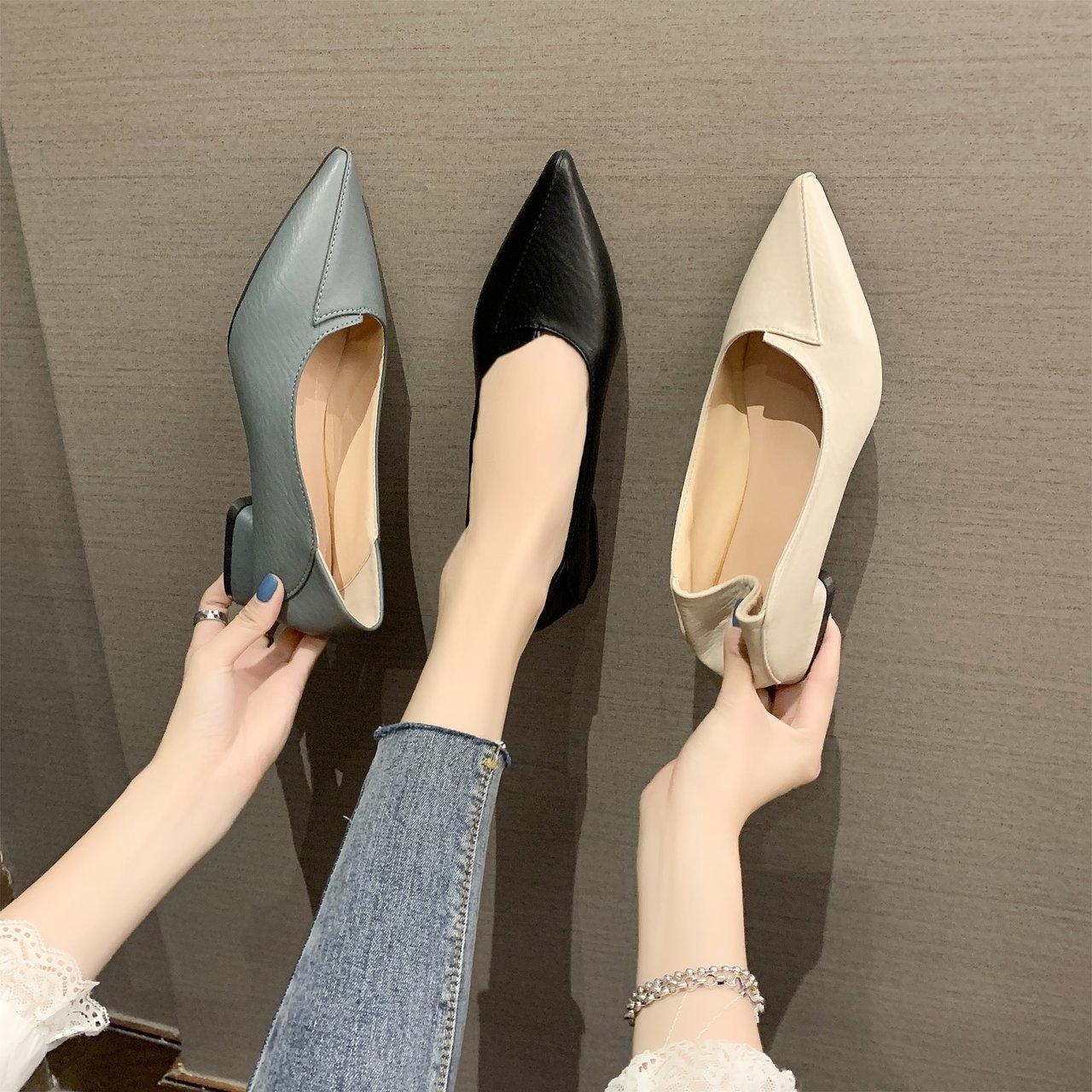 Medium heel single shoes women s summer new shallow mouth pointed versatile work shoes women s fashion and comfort two wear simple single shoes 34
Medium heel single shoes women s summer new shallow mouth pointed versatile work shoes women s fashion and comfort two wear simple single shoes 34