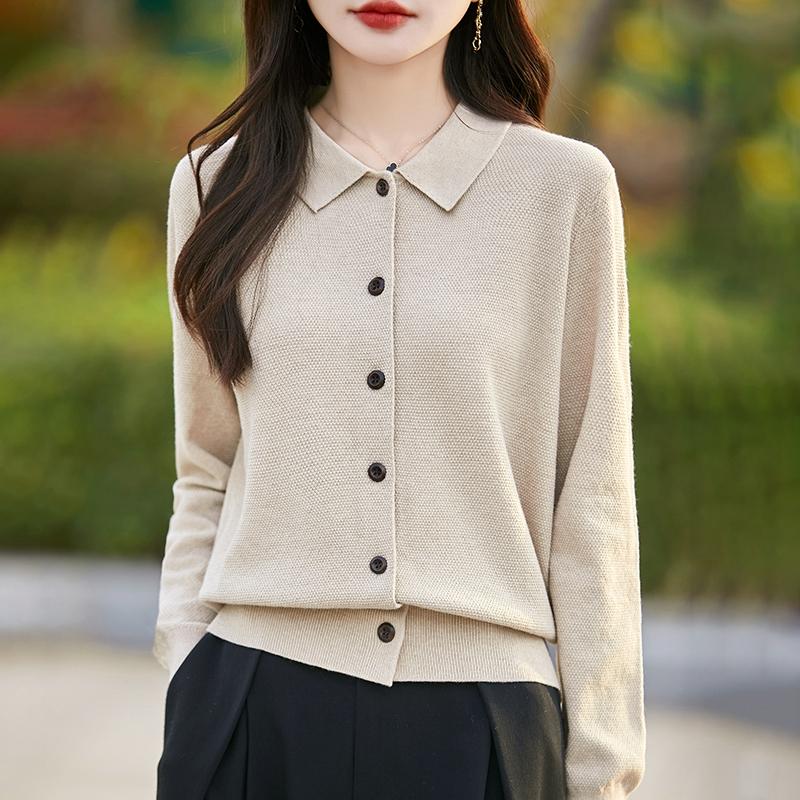 Женский шерстяной свитер Qinghe кашемир 50% шелк 50% шерсть осенне-зимний шерстяной кардиган мягкий и теплый L
Женский шерстяной свитер Qinghe кашемир 50% шелк 50% шерсть осенне-зимний шерстяной кардиган мягкий и теплый L