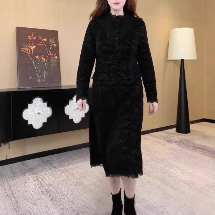 Elegant Velvet Jacquard Lace Dress for Autumn/Winter - Fleece-Lined, Thickened, Socialite Style for Middle-Aged Women 4XL (180-200 jin)
Elegant Velvet Jacquard Lace Dress for Autumn/Winter - Fleece-Lined, Thickened, Socialite Style for Middle-Aged Women 4XL (180-200 jin)