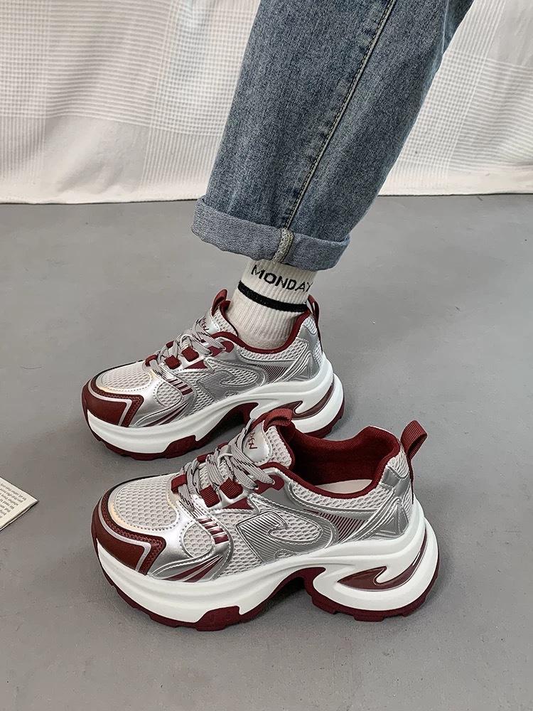 Популярные кроссовки для пап женские 2025 лето новые универсальные на толстой подошве для маленького роста сетчатые дышащие повседневные спортивные туфли 40 красный
Популярные кроссовки для пап женские 2025 лето новые универсальные на толстой подошве для маленького роста сетчатые дышащие повседневные спортивные туфли 40 красный