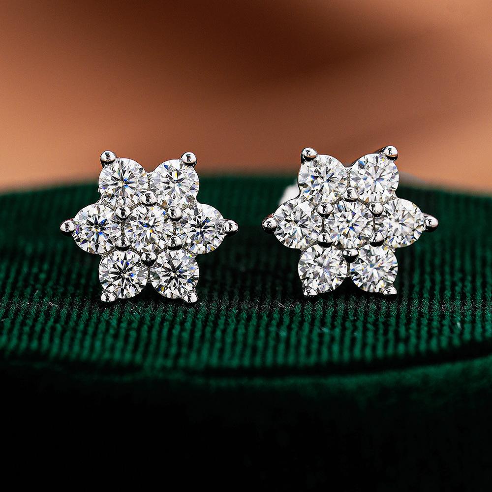 925 Sterling Silver Flower Round Cut D Color VVS1 Moissanite Stud Earrings Luxury Fine Jewelry for Women Gift срібний
925 Sterling Silver Flower Round Cut D Color VVS1 Moissanite Stud Earrings Luxury Fine Jewelry for Women Gift срібний