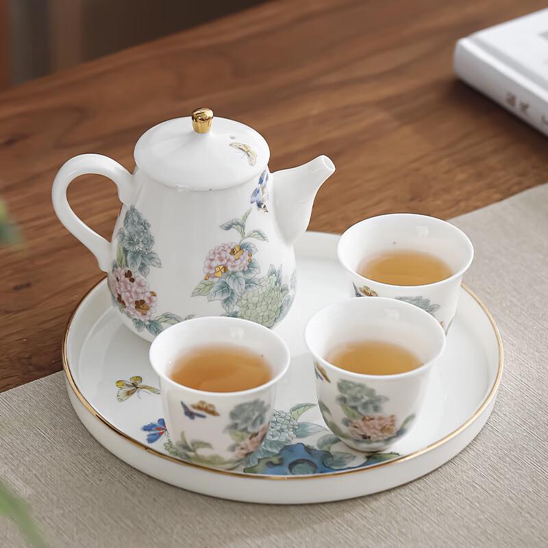 HeDi Ceramic Tea Set with Wax Gourd Pot
HeDi Ceramic Tea Set with Wax Gourd Pot