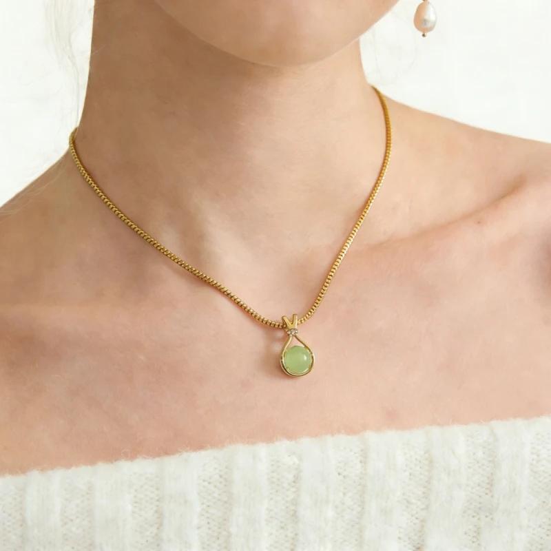 New Minimalist Pendant Women s Necklaces Cross Leaf Copper Color Knot Design Female Neck Zircon Infinity Multilayers Collares
New Minimalist Pendant Women s Necklaces Cross Leaf Copper Color Knot Design Female Neck Zircon Infinity Multilayers Collares