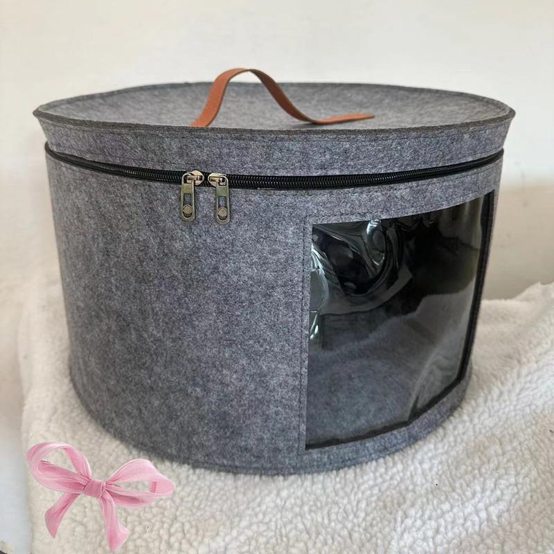 Foldable Felt Hat Storage Bucket with Lid and Transparent PVC for Sundries 26*40 сірий колір
Foldable Felt Hat Storage Bucket with Lid and Transparent PVC for Sundries 26*40 сірий колір