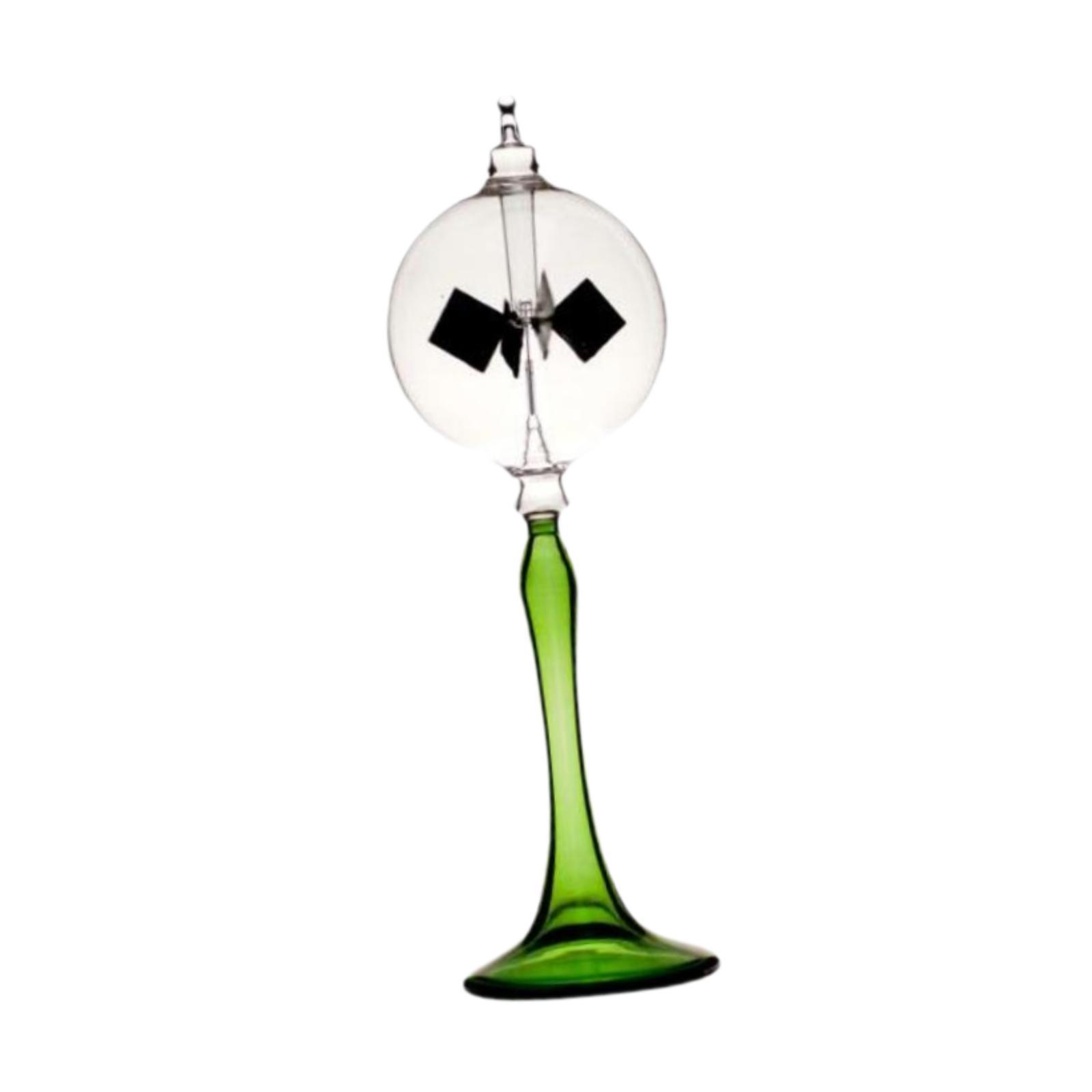 Solar Crookes Radiometer Windmill Tabletop Ornament Sun Light Energy Spinning зелений
Solar Crookes Radiometer Windmill Tabletop Ornament Sun Light Energy Spinning зелений