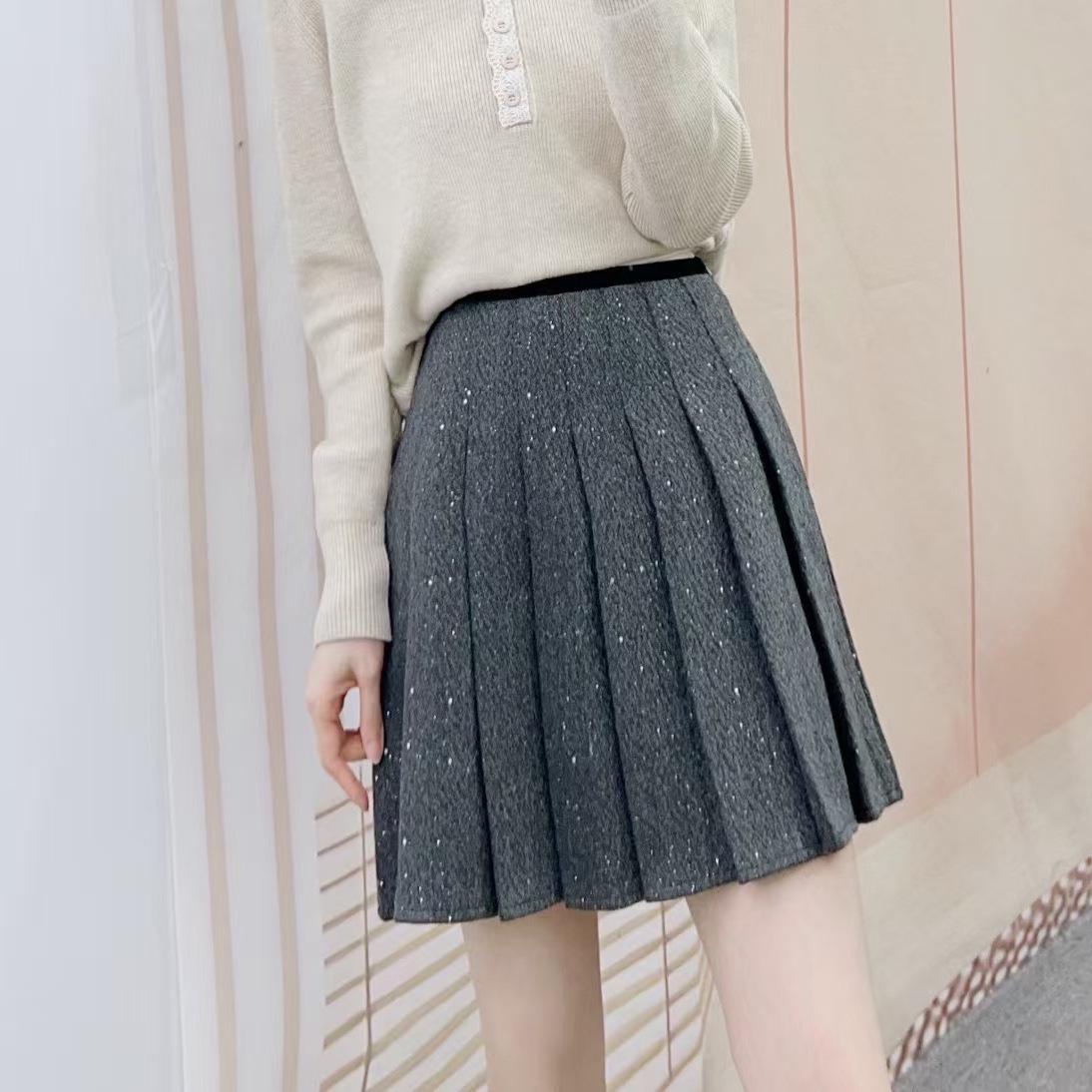 Spring 2026 Sequin Pleated High-Waisted Skirt in College Style XL (60-65 kg) сірий колір
Spring 2026 Sequin Pleated High-Waisted Skirt in College Style XL (60-65 kg) сірий колір