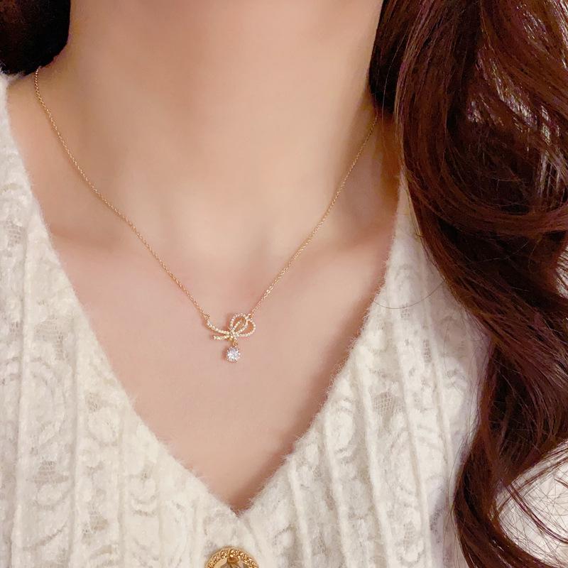 Women s Korean Style Bow Zircon Pendant Necklace – Elegant, Simple, Versatile Luxury Choker Clavicle Chain
Women s Korean Style Bow Zircon Pendant Necklace – Elegant, Simple, Versatile Luxury Choker Clavicle Chain