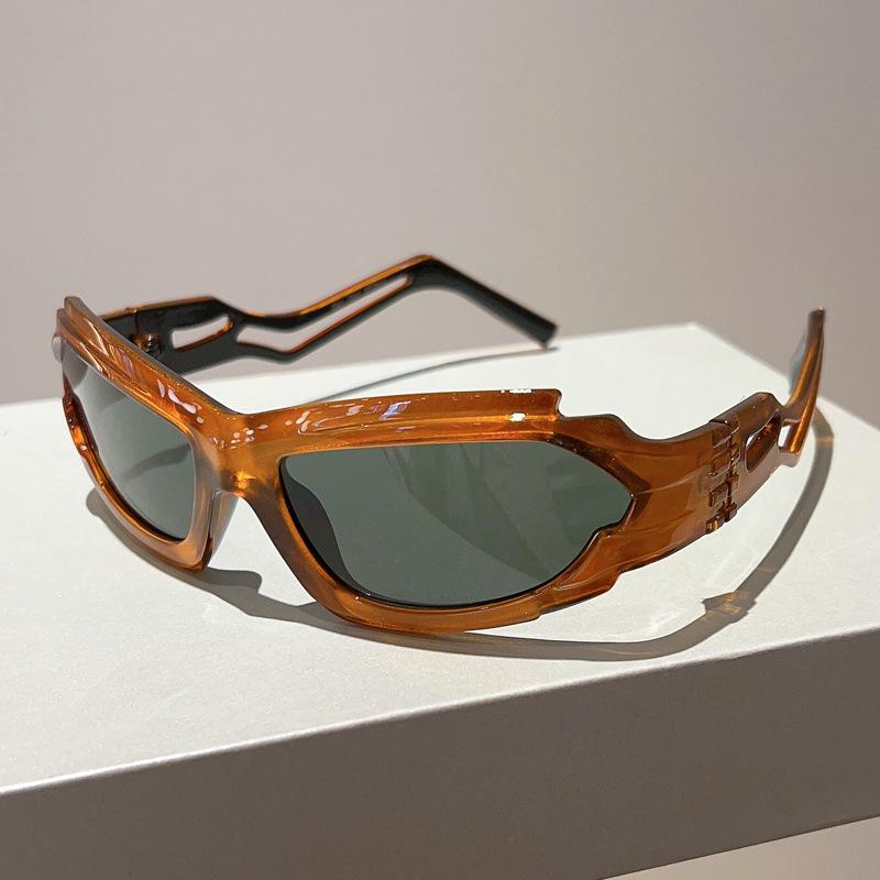 Vintage Fashion Y2K Steampunk Sunglasses Women For Men Luxury Brand Designer Punk Future Sun Glasses Sport Goggle Riding Shades
Vintage Fashion Y2K Steampunk Sunglasses Women For Men Luxury Brand Designer Punk Future Sun Glasses Sport Goggle Riding Shades