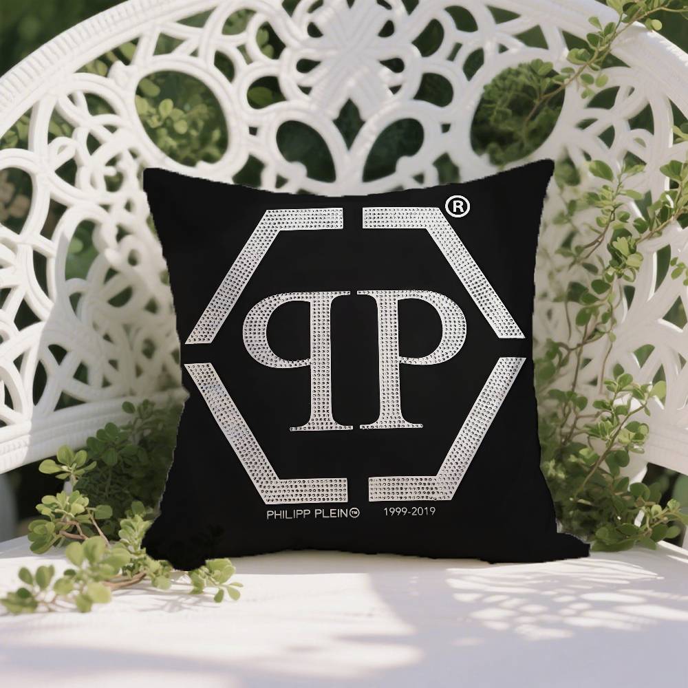 Темный Красивый Стиль P-Philipp Plein-Модная Наволочка против пылевых клещей Невидимая молния Шелковистый короткий плюш Чехол для диванной подушки 12x12Inch
Темный Красивый Стиль P-Philipp Plein-Модная Наволочка против пылевых клещей Невидимая молния Шелковистый короткий плюш Чехол для диванной подушки 12x12Inch