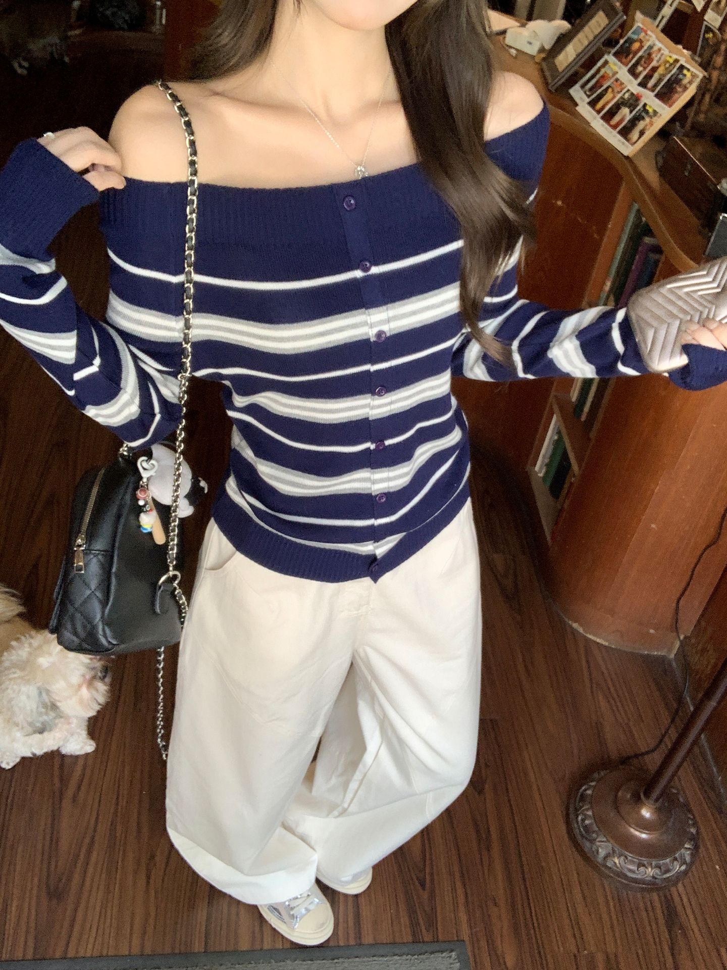 Retro striped splicing contrasting color long-sleeved knitted cardigan women s autumn single-breasted slim-fit design One size fits all Темно-синій
Retro striped splicing contrasting color long-sleeved knitted cardigan women s autumn single-breasted slim-fit design One size fits all Темно-синій