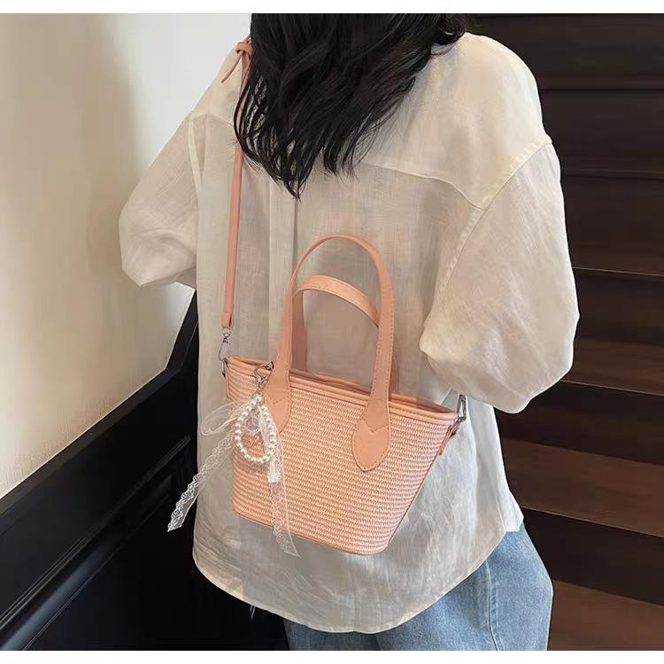 Hand-woven Straw Bag Women s Large-capacity Cross-body Handbag Seaside Vacation Style Beach 26x10x16 рожевий
Hand-woven Straw Bag Women s Large-capacity Cross-body Handbag Seaside Vacation Style Beach 26x10x16 рожевий