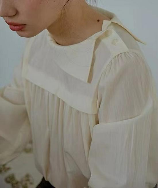 French Retro Apricot Pleated Shirt with Oblique Lapel - Women s Autumn Long-Sleeve Small абрикосовый
French Retro Apricot Pleated Shirt with Oblique Lapel - Women s Autumn Long-Sleeve Small абрикосовый