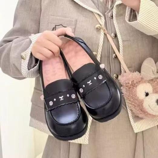 Japanese original uniform shoes round head patent leather JK shoes Lolita shoes school for small leather shoes women s shallow single shoes with skirt 40 темно-коричневого кольору
Japanese original uniform shoes round head patent leather JK shoes Lolita shoes school for small leather shoes women s shallow single shoes with skirt 40 темно-коричневого кольору