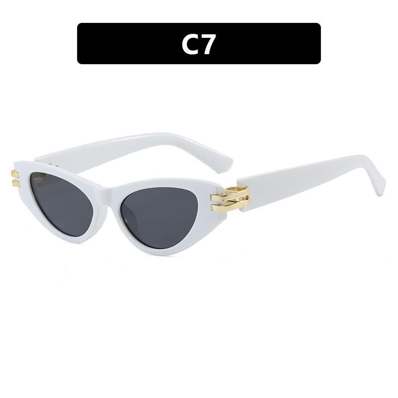 Triangle cat eye sunglasses Internet celebrity new sunglasses European and American advanced sense sunscreen sunglasses UV protection as shown
Triangle cat eye sunglasses Internet celebrity new sunglasses European and American advanced sense sunscreen sunglasses UV protection as shown