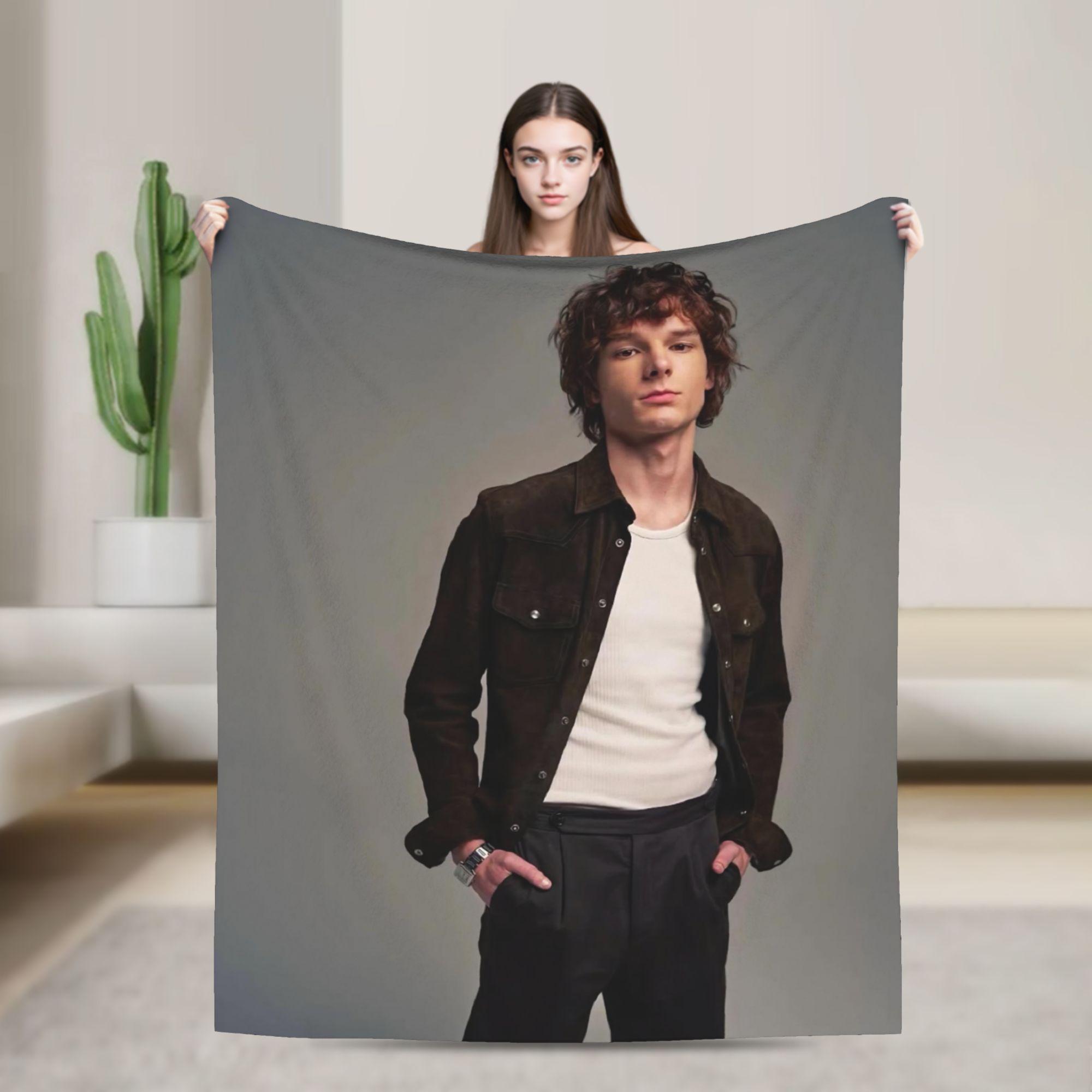 American Mason Thames Actor Blanket Quality Warm Soft Throw Blanket Winter Travel Office Living Room Novelty Bedspread 130x150cm
American Mason Thames Actor Blanket Quality Warm Soft Throw Blanket Winter Travel Office Living Room Novelty Bedspread 130x150cm