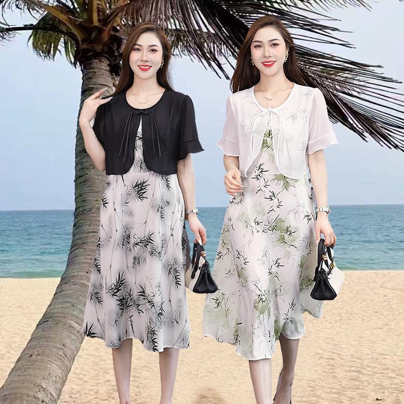 Women s Summer Chiffon Dress: Faux Two-Piece, Slimming, Mid-Length Skirt - Elegant and Trendy Mother s Wear 4XL for 130-140 lbs
Women s Summer Chiffon Dress: Faux Two-Piece, Slimming, Mid-Length Skirt - Elegant and Trendy Mother s Wear 4XL for 130-140 lbs