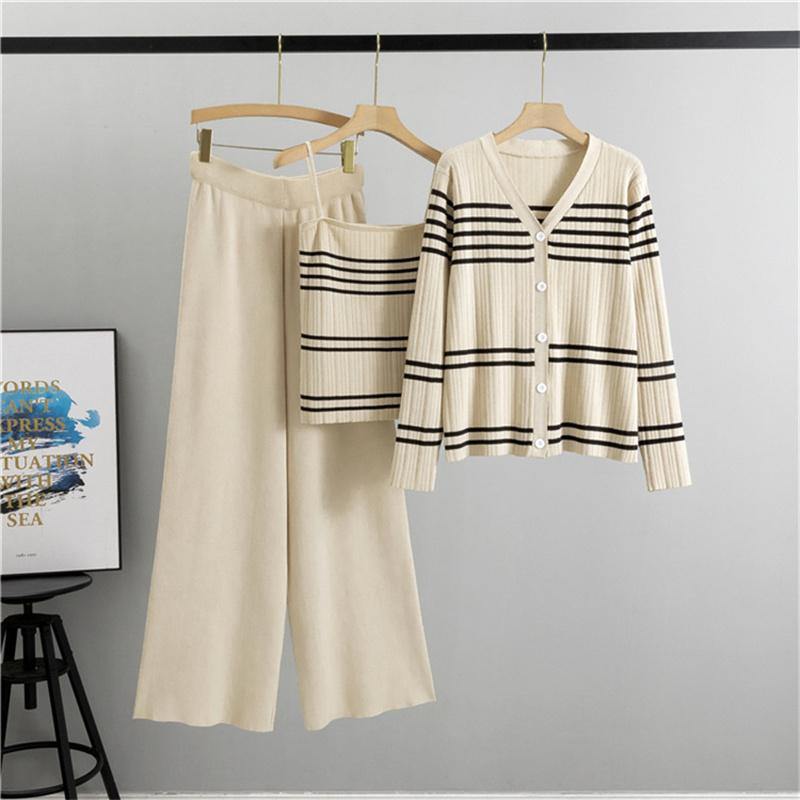 Fashion suit for women in autumn and winter, new Korean striped knitted cardigan, camisole, wide leg pants, stylish three piece set One Size абрикосовий
Fashion suit for women in autumn and winter, new Korean striped knitted cardigan, camisole, wide leg pants, stylish three piece set One Size абрикосовий