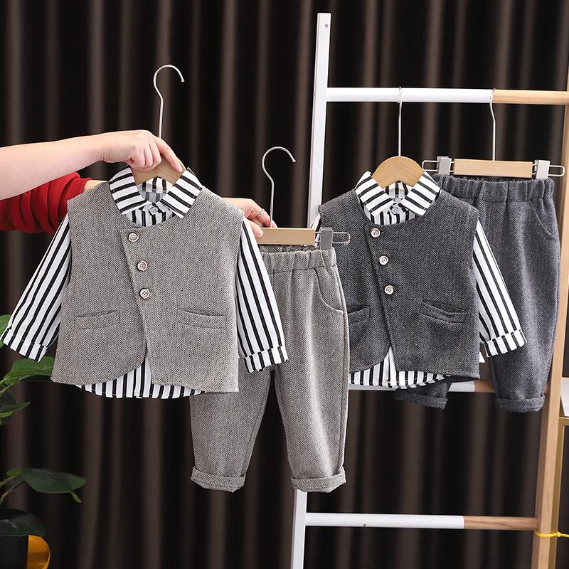 Boys Denim Vest Spring Outfit Set - 2025 Trendy Three-Piece Children s Clothing 120cm темно-сірий
Boys Denim Vest Spring Outfit Set - 2025 Trendy Three-Piece Children s Clothing 120cm темно-сірий