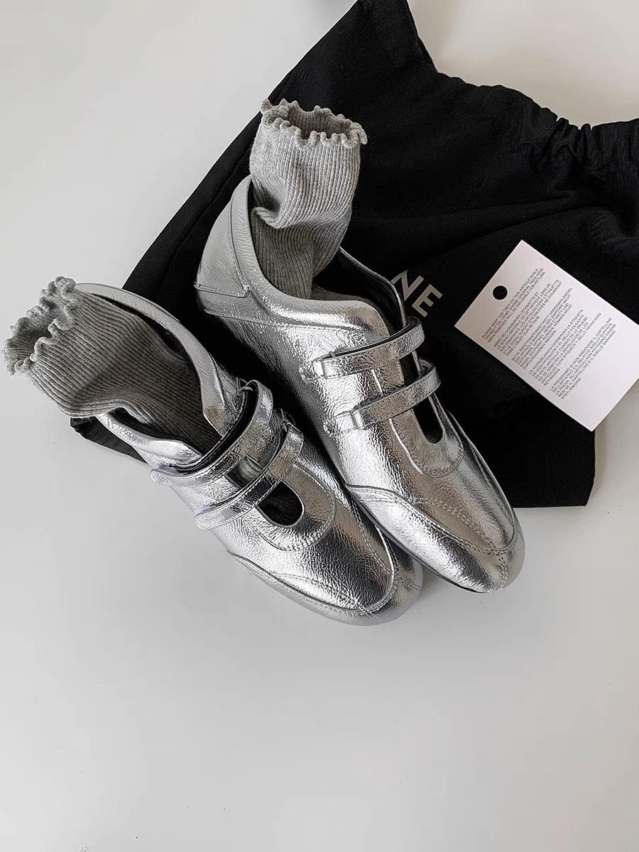 Версия из овчины~ Спортивные балетки на плоской подошве с застежкой-липучкой и неглубоким носком, женские модные универсальные синие кожаные туфли Мэри Джейн 40
Версия из овчины~ Спортивные балетки на плоской подошве с застежкой-липучкой и неглубоким носком, женские модные универсальные синие кожаные туфли Мэри Джейн 40