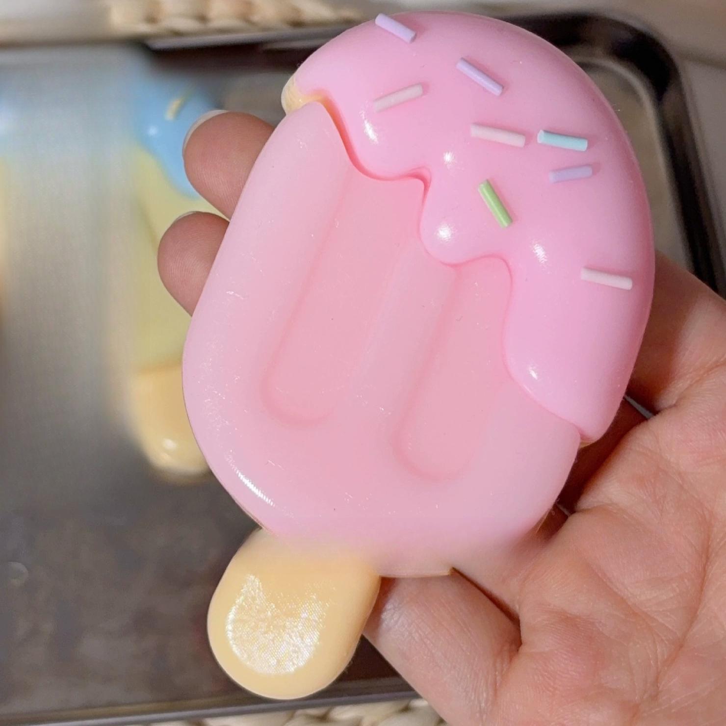 Имитация мороженого, игрушка-антистресс
Имитация мороженого, игрушка-антистресс