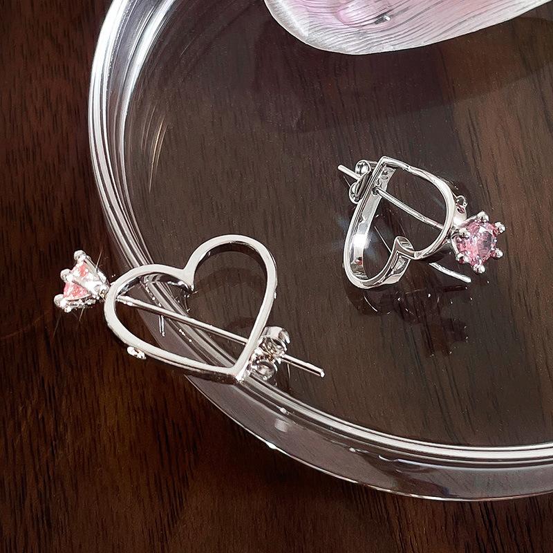 1 Pairs Kpop Aesthetic Pink Crystal Love Heart Open Earrings for Women Wedding Luxury Vintage Jewelry Y2K Accessories
1 Pairs Kpop Aesthetic Pink Crystal Love Heart Open Earrings for Women Wedding Luxury Vintage Jewelry Y2K Accessories