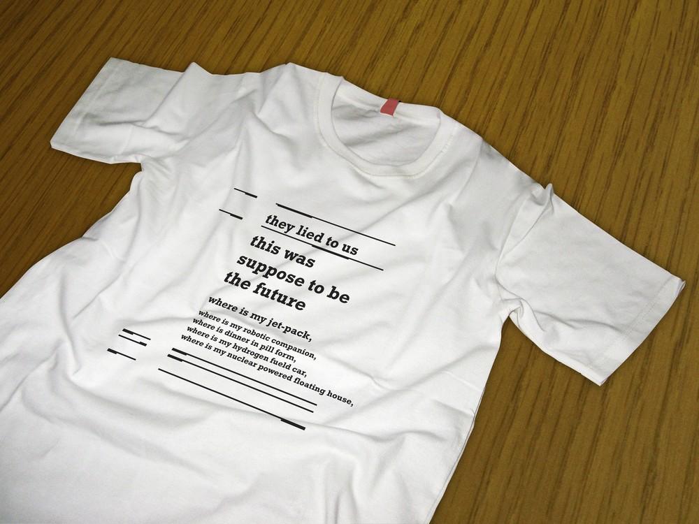 The future sucks T-Shirt M
The future sucks T-Shirt M