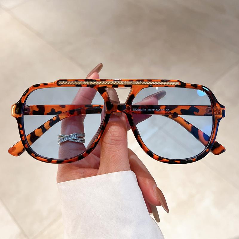 Trendy Big Spectacle Frame Frame Classic Rectangular Sun Glasses Glasses Ladies For Men Luxury Designer Style Style Sun Eyeglasses Trending Elegant
Trendy Big Spectacle Frame Frame Classic Rectangular Sun Glasses Glasses Ladies For Men Luxury Designer Style Style Sun Eyeglasses Trending Elegant