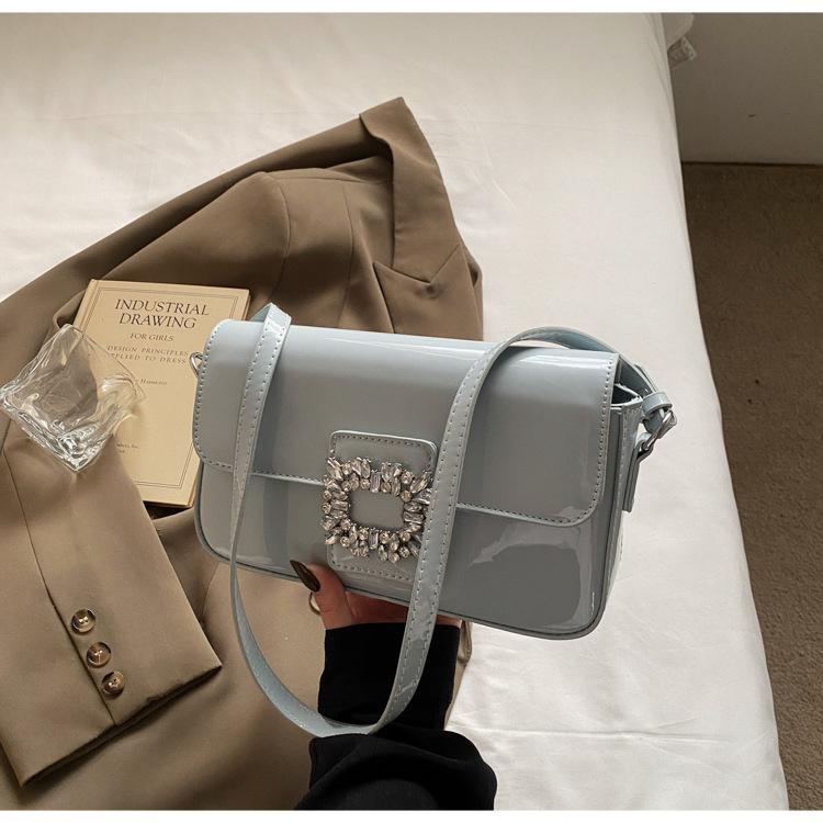 High-end foreign-style texture niche underarm bag women s 2025 summer new trendy versatile messenger diamond-encrusted small square bag синий
High-end foreign-style texture niche underarm bag women s 2025 summer new trendy versatile messenger diamond-encrusted small square bag синий