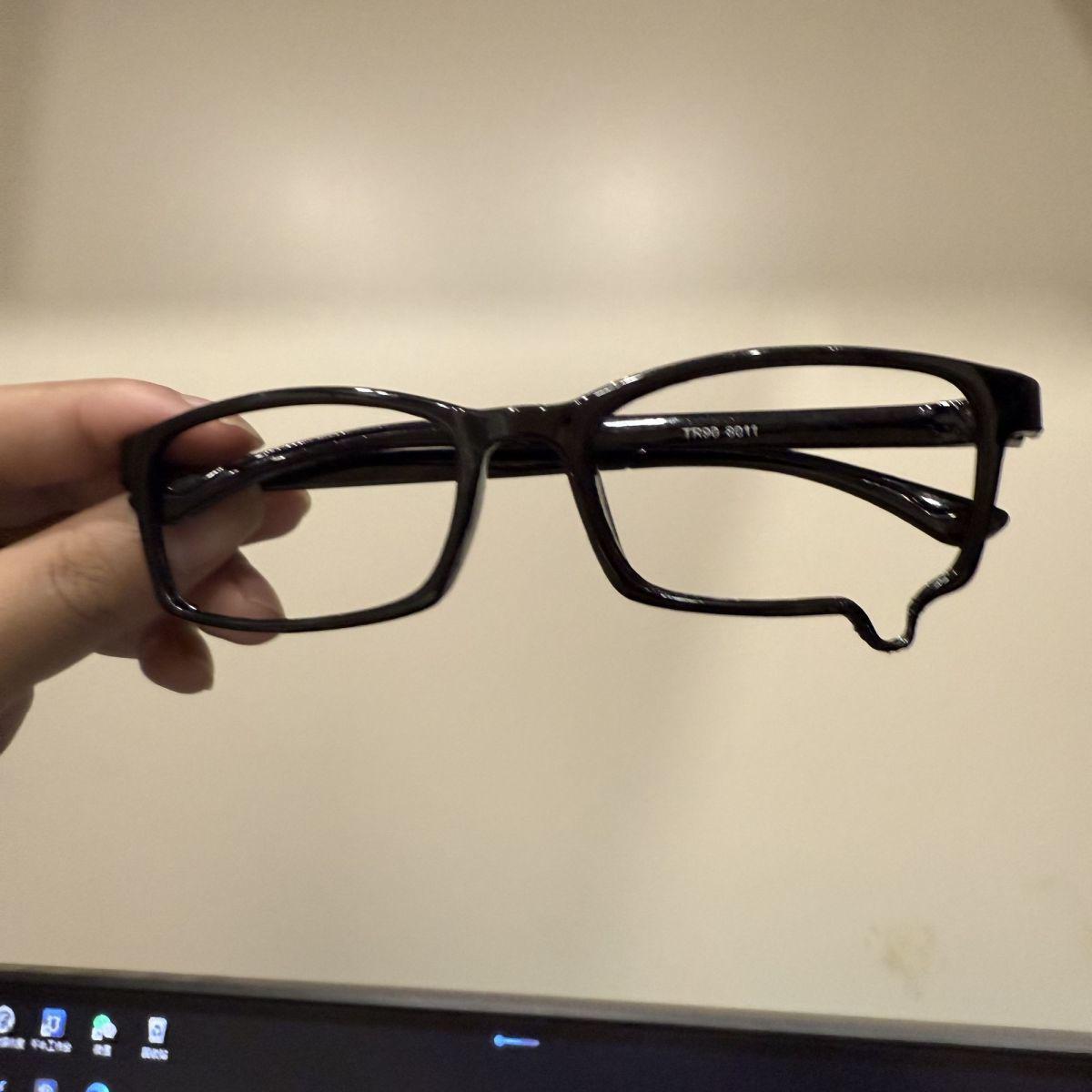 Y2K Tearful 2D Anime Cosplay Glasses Frame – Japanese Academy Style Accessory Frame Only чорний
Y2K Tearful 2D Anime Cosplay Glasses Frame – Japanese Academy Style Accessory Frame Only чорний