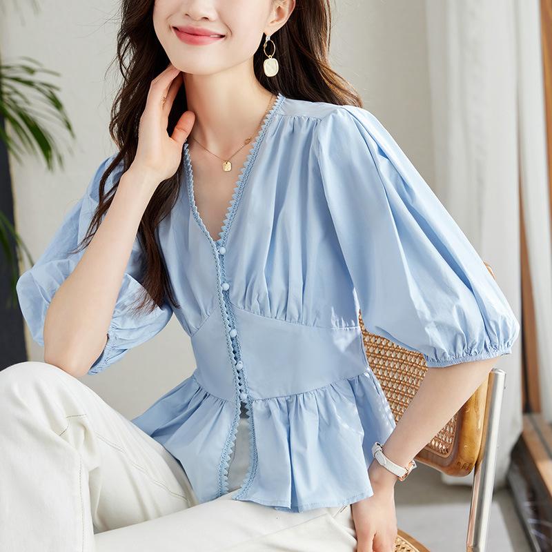 Blue V-neck Shirt for Women Short-sleeved Summer New Short-sleeved Top Design Shirt M
Blue V-neck Shirt for Women Short-sleeved Summer New Short-sleeved Top Design Shirt M