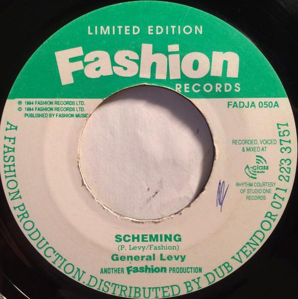 7-дюймовая пластинка GENERAL LEVY - Scheming FADJA050 Fashion Records 1994 Великобритания Регги, Ска и Даб Б/У
7-дюймовая пластинка GENERAL LEVY - Scheming FADJA050 Fashion Records 1994 Великобритания Регги, Ска и Даб Б/У