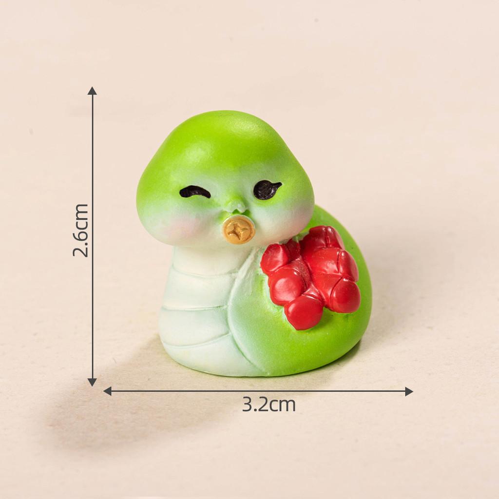 Смола Змея Зодиак Орнамент 2025 Китайский Новый год Талисман удачи Декор автомобиля Кукла Firecracker
Смола Змея Зодиак Орнамент 2025 Китайский Новый год Талисман удачи Декор автомобиля Кукла Firecracker