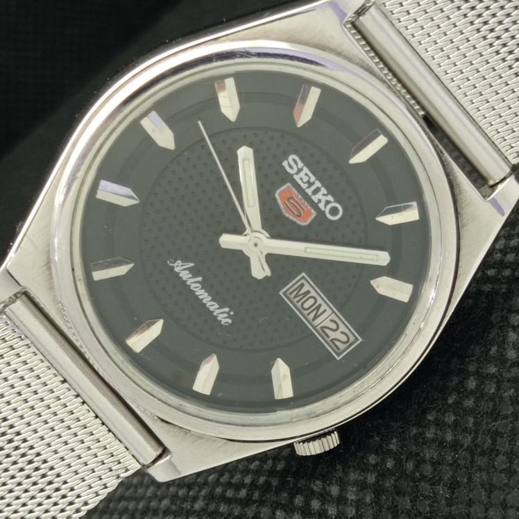 USED VINTAGE SEIKO 5 AUTOMATIC 7009A JAPAN MENS D/D BLACK WATCH 608i-a316905-2 SKU608i-a316905
USED VINTAGE SEIKO 5 AUTOMATIC 7009A JAPAN MENS D/D BLACK WATCH 608i-a316905-2 SKU608i-a316905