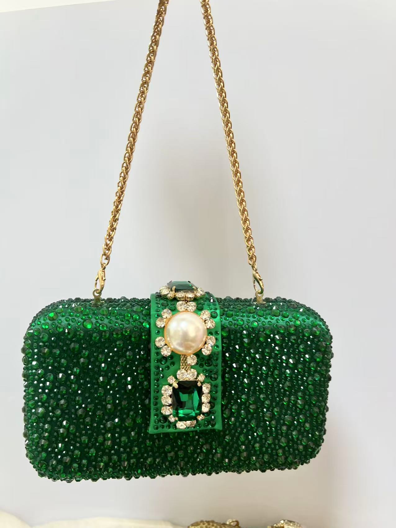 Small wallet banquet silk clutch bag cheongsam dress evening bag messenger dinner bag зелёный
Small wallet banquet silk clutch bag cheongsam dress evening bag messenger dinner bag зелёный