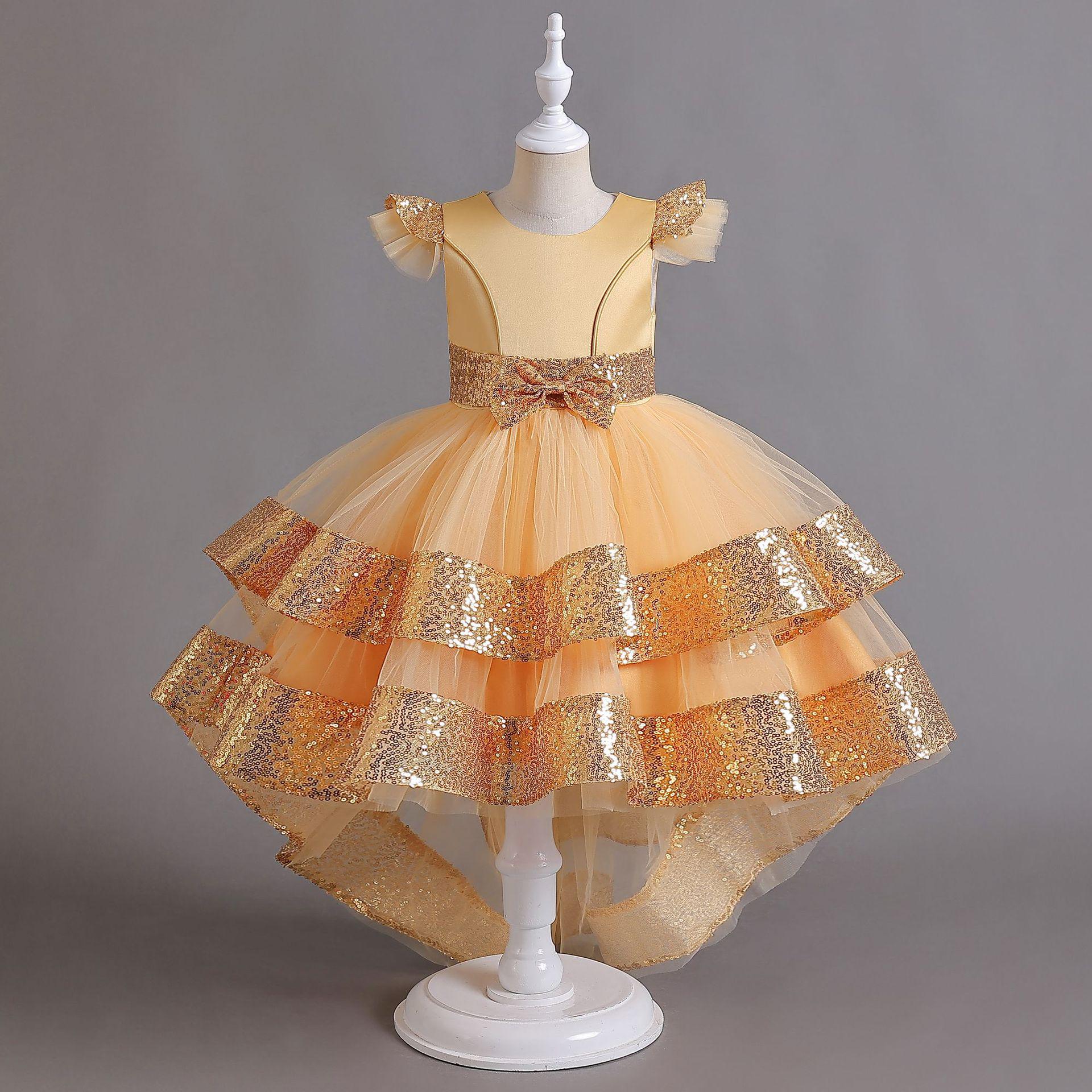 Girls Princess Wedding Dress with Flutter Sleeves, Train, Sequins, and Puffy Skirt for Flower Girls and Banquets. 120 cm жёлтый
Girls Princess Wedding Dress with Flutter Sleeves, Train, Sequins, and Puffy Skirt for Flower Girls and Banquets. 120 cm жёлтый