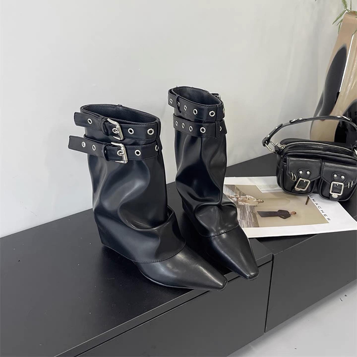 Slimming Western Style Rivet Knight Boots Women s Autumn Winter New Fashion Booties Trendy Girls High Heel Synthetic Leather 39 чорний
Slimming Western Style Rivet Knight Boots Women s Autumn Winter New Fashion Booties Trendy Girls High Heel Synthetic Leather 39 чорний