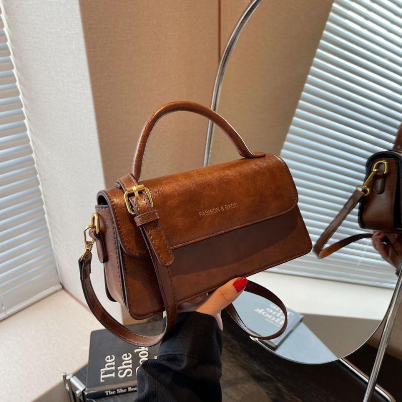 This summer s new cross-body bag is popular, simple, fashionable and high-quality women s cross-body bag. коричневый
This summer s new cross-body bag is popular, simple, fashionable and high-quality women s cross-body bag. коричневый