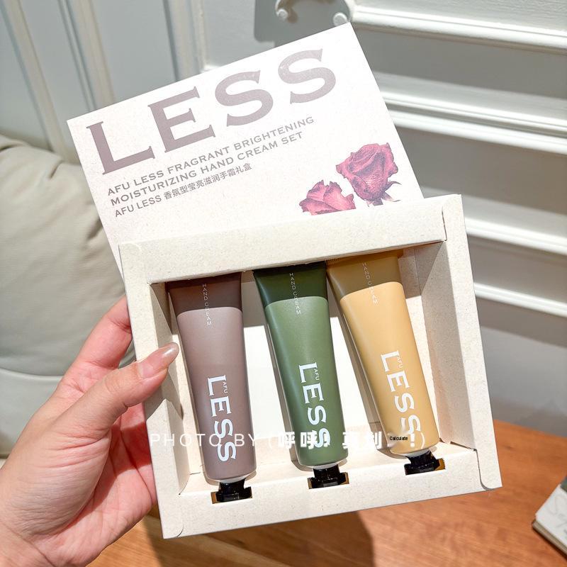 Afu Fragrance Hand Cream Gift Set - 3 x 30g Moisturizing Tubes 
Afu Fragrance Hand Cream Gift Set - 3 x 30g Moisturizing Tubes