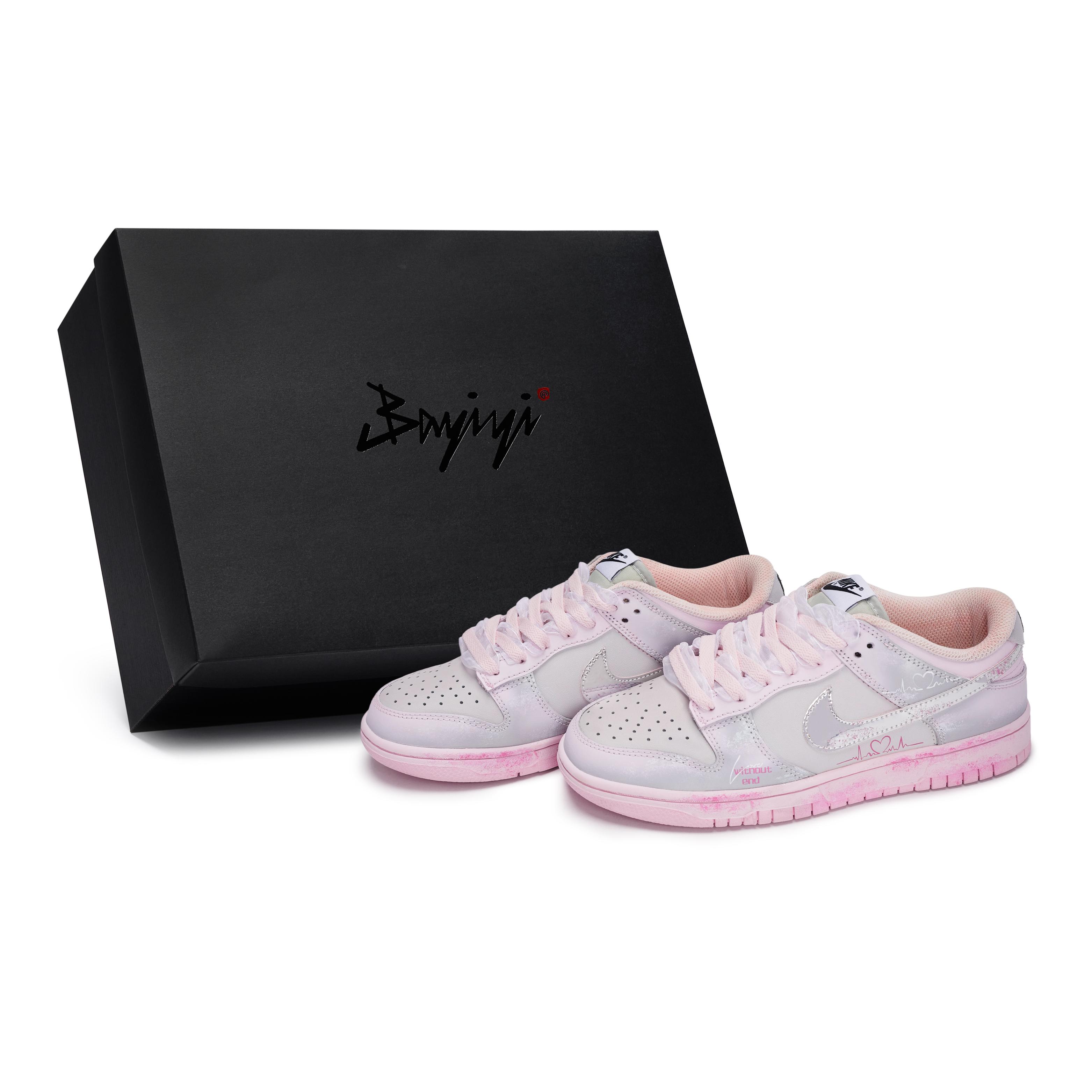 Nike Dunk 811 Manufacturing, Heartbeat Track, Special Shoe Box Abrasion Resistant Abrasion Resistant Low top HM3698-006(Team80-S-BOX) 42
Nike Dunk 811 Manufacturing, Heartbeat Track, Special Shoe Box Abrasion Resistant Abrasion Resistant Low top HM3698-006(Team80-S-BOX) 42