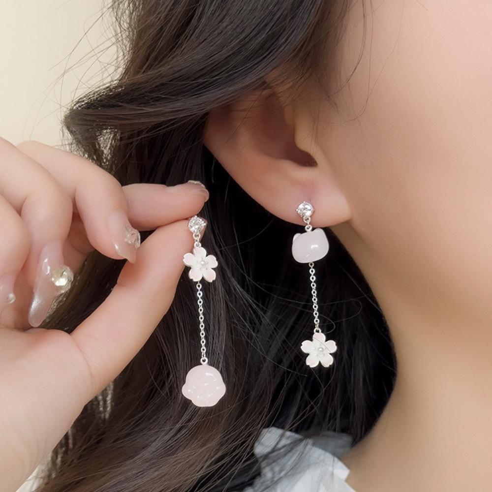 Серьги в виде кошки, милые, сладкие, уникальные серьги с кисточками, асимметричные серьги для женщин 
Серьги в виде кошки, милые, сладкие, уникальные серьги с кисточками, асимметричные серьги для женщин