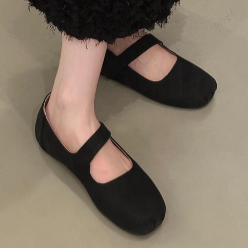 Fashion Women Flats Ballet Dance Shoes Designer Elegant Autumn Shallow Shoes 2025 New Trends Casual Sneakers Fashion Dress Zapatillas 35 чорний
Fashion Women Flats Ballet Dance Shoes Designer Elegant Autumn Shallow Shoes 2025 New Trends Casual Sneakers Fashion Dress Zapatillas 35 чорний