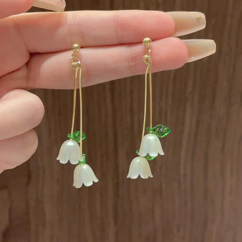 Korean Version Of Girl Earrings Selling Fashionable New Bell Orchid Pastoral Style Fresh Green Niche High Design Sense Earrings
Korean Version Of Girl Earrings Selling Fashionable New Bell Orchid Pastoral Style Fresh Green Niche High Design Sense Earrings