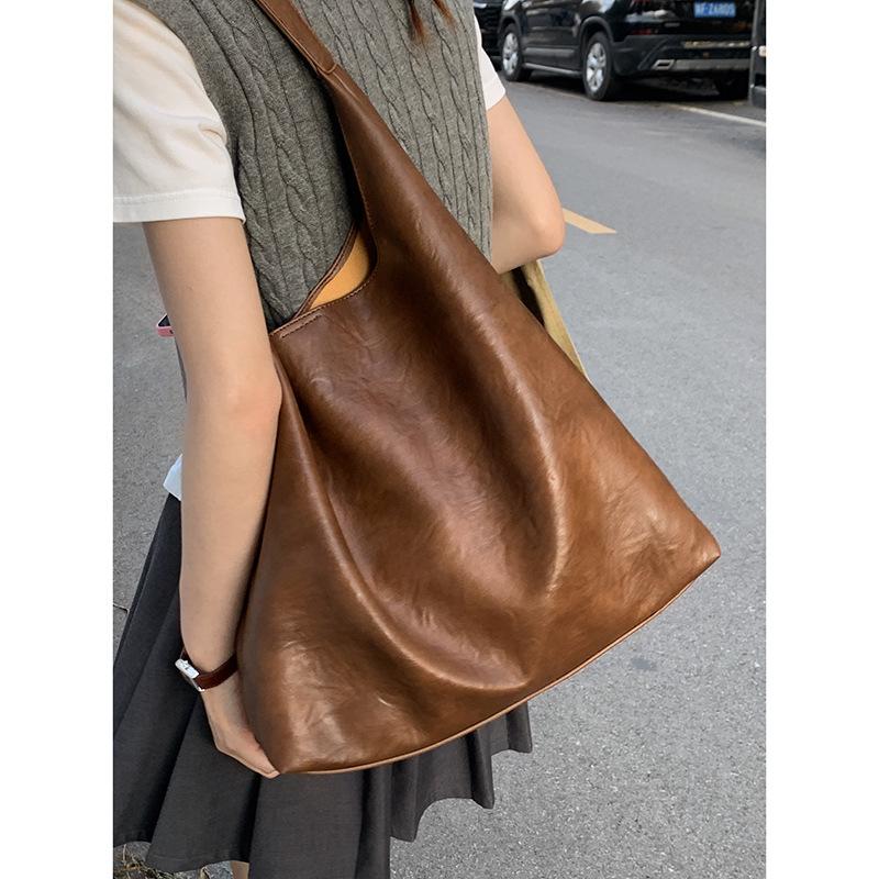 Ретро и высококлассная сумка-мессенджер под мышкой, простая сумка-тоут, одноплечевая сумка большой вместимости коричневый
Ретро и высококлассная сумка-мессенджер под мышкой, простая сумка-тоут, одноплечевая сумка большой вместимости коричневый