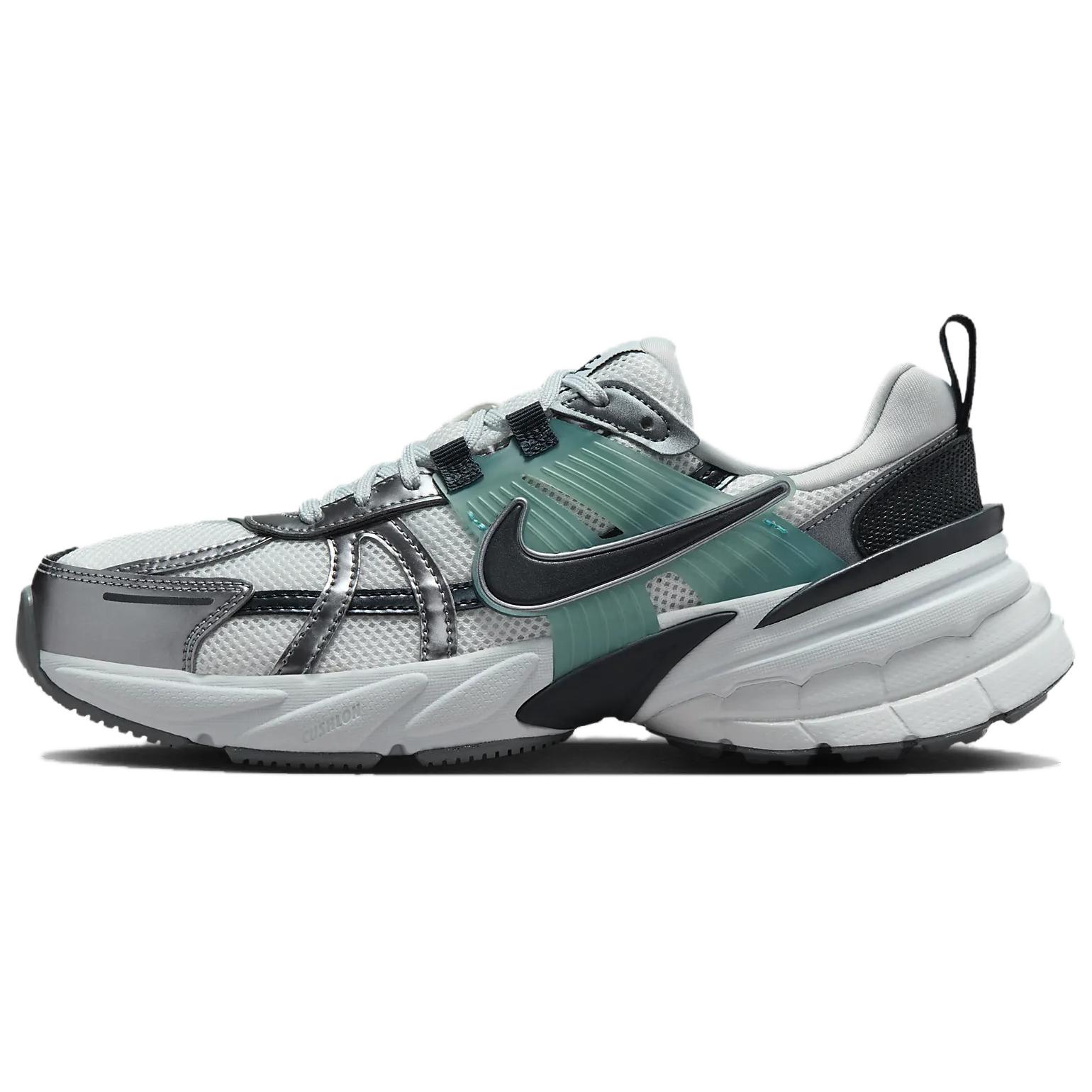 Nike V2K Run Summit White Metallic Cool Grey Женские кроссовки Pure-Platinum Dark-Obsidian HQ3484-121 38.5
Nike V2K Run Summit White Metallic Cool Grey Женские кроссовки Pure-Platinum Dark-Obsidian HQ3484-121 38.5